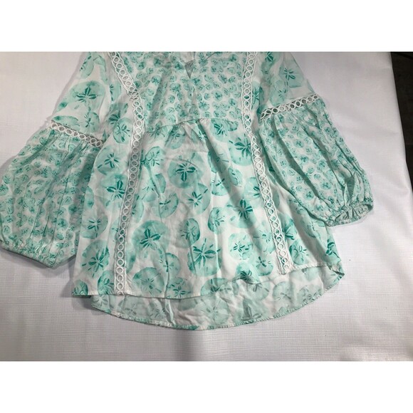 Crown And Ivy Sand dollars Blouse Size Medium - Picture 2 of 7